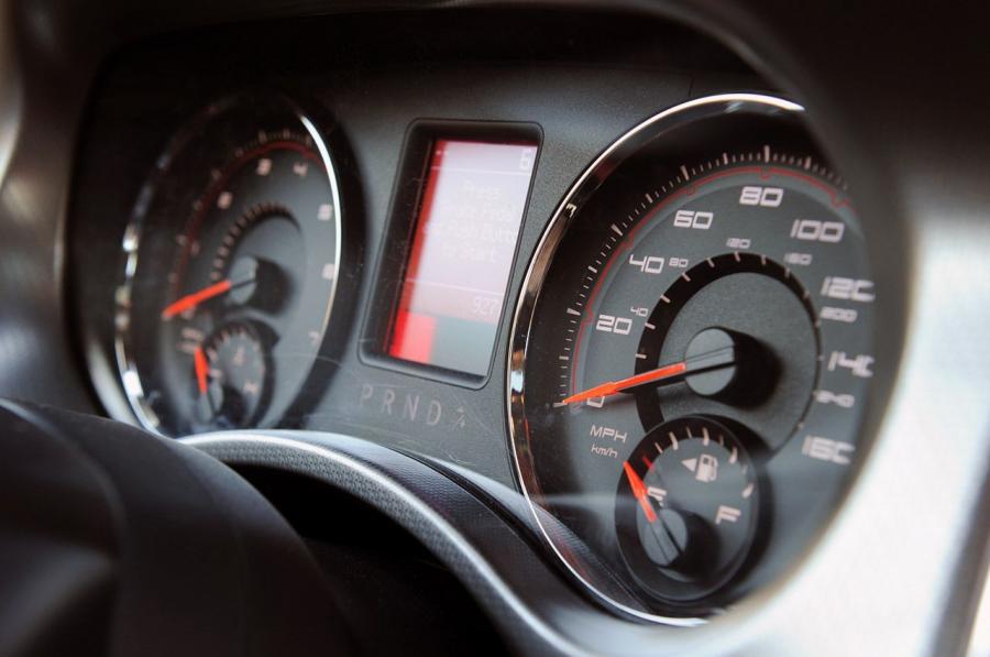  Dodge Charger 2011 года  (фото 15 из 87)
